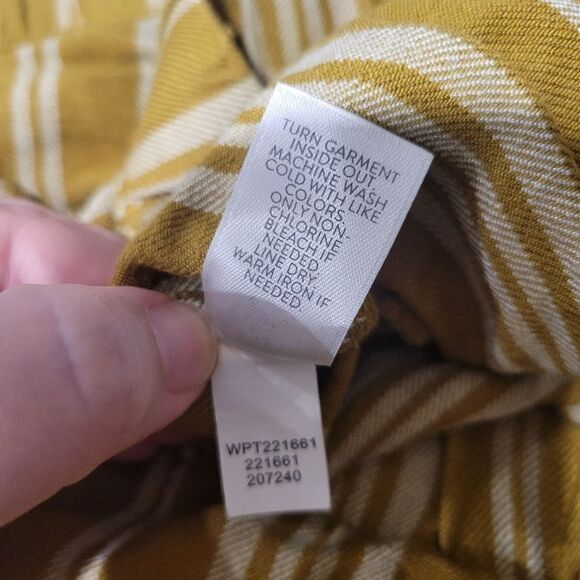 J Jill linen striped shorts, size Large - Picture 7 of 9